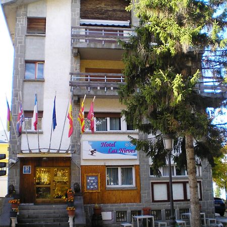 Auto Check In Hotel Las Nieves Jaca Exterior foto